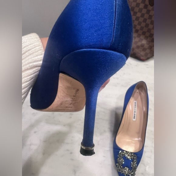 Manolo Hangisi 70MM Embellished Satin Pumps - Blue 38.5 - Picture 2 of 5